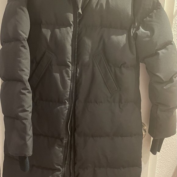 Canada Goose Puffer Jacker - Picture 3 of 5